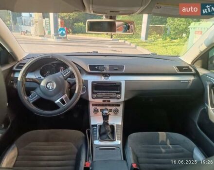 Черный Фольксваген Пассат, объемом двигателя 1.6 л и пробегом 257 тыс. км за 9200 $, фото 11 на Automoto.ua