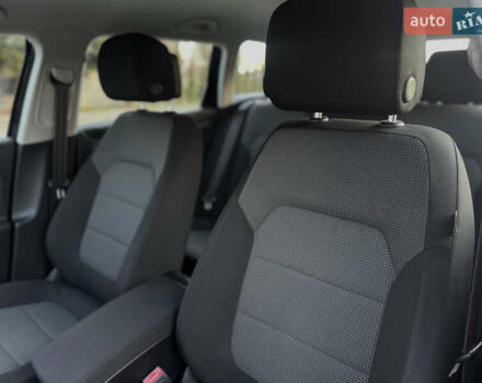 Черный Фольксваген Пассат, объемом двигателя 1.6 л и пробегом 213 тыс. км за 11900 $, фото 57 на Automoto.ua