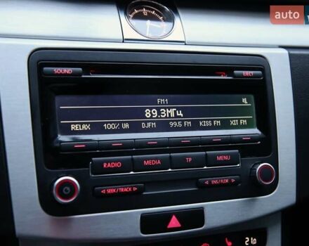 Черный Фольксваген Пассат, объемом двигателя 1.6 л и пробегом 262 тыс. км за 8800 $, фото 15 на Automoto.ua