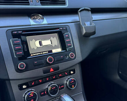 Чорний Фольксваген Пассат, об'ємом двигуна 2 л та пробігом 244 тис. км за 12750 $, фото 48 на Automoto.ua