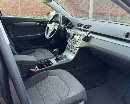 Чорний Фольксваген Пассат, об'ємом двигуна 2 л та пробігом 244 тис. км за 12750 $, фото 31 на Automoto.ua