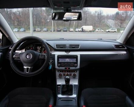 Черный Фольксваген Пассат, объемом двигателя 1.6 л и пробегом 262 тыс. км за 8800 $, фото 11 на Automoto.ua