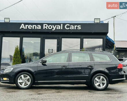 Чорний Фольксваген Пассат, об'ємом двигуна 2 л та пробігом 190 тис. км за 11500 $, фото 4 на Automoto.ua