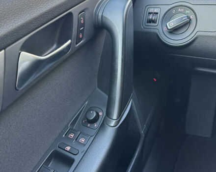 Чорний Фольксваген Пассат, об'ємом двигуна 2 л та пробігом 244 тис. км за 12750 $, фото 59 на Automoto.ua