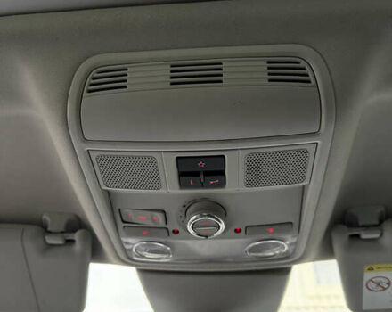 Черный Фольксваген Пассат, объемом двигателя 1.97 л и пробегом 189 тыс. км за 13750 $, фото 5 на Automoto.ua