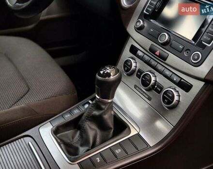 Черный Фольксваген Пассат, объемом двигателя 1.6 л и пробегом 195 тыс. км за 9700 $, фото 74 на Automoto.ua