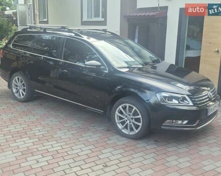 Черный Фольксваген Пассат, объемом двигателя 1.97 л и пробегом 294 тыс. км за 12000 $, фото 3 на Automoto.ua