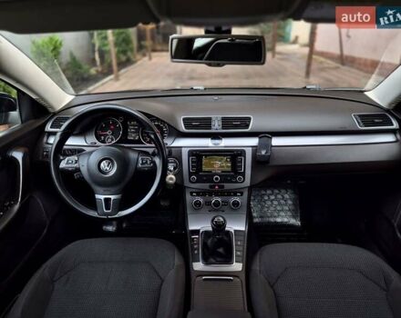 Черный Фольксваген Пассат, объемом двигателя 1.6 л и пробегом 195 тыс. км за 9700 $, фото 75 на Automoto.ua