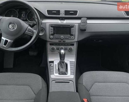 Чорний Фольксваген Пассат, об'ємом двигуна 2 л та пробігом 217 тис. км за 14000 $, фото 12 на Automoto.ua