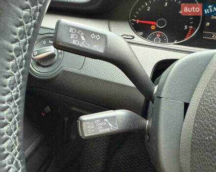 Чорний Фольксваген Пассат, об'ємом двигуна 2 л та пробігом 365 тис. км за 10999 $, фото 32 на Automoto.ua