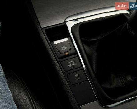 Чорний Фольксваген Пассат, об'ємом двигуна 2 л та пробігом 193 тис. км за 13500 $, фото 70 на Automoto.ua