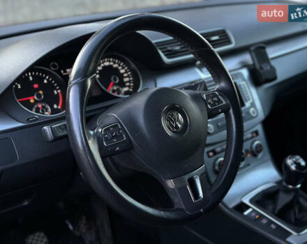 Чорний Фольксваген Пассат, об'ємом двигуна 1.97 л та пробігом 278 тис. км за 11300 $, фото 12 на Automoto.ua