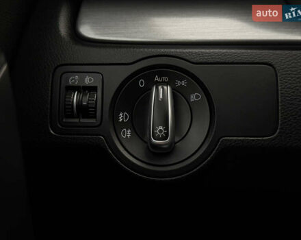 Чорний Фольксваген Пассат, об'ємом двигуна 2 л та пробігом 193 тис. км за 13500 $, фото 56 на Automoto.ua