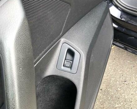 Черный Фольксваген Пассат, объемом двигателя 1.6 л и пробегом 235 тыс. км за 14800 $, фото 15 на Automoto.ua