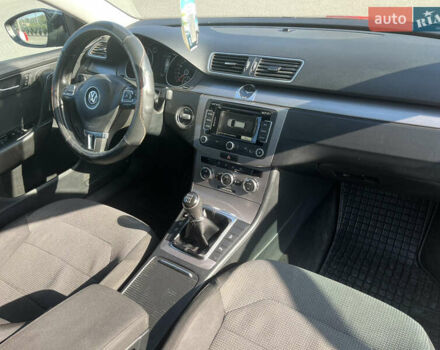 Черный Фольксваген Пассат, объемом двигателя 1.6 л и пробегом 236 тыс. км за 11700 $, фото 24 на Automoto.ua