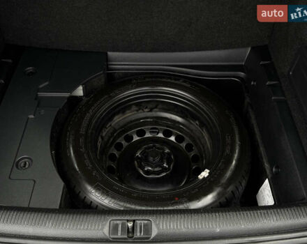 Чорний Фольксваген Пассат, об'ємом двигуна 2 л та пробігом 193 тис. км за 13500 $, фото 28 на Automoto.ua