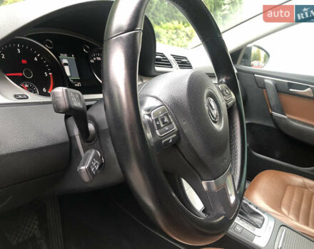 Чорний Фольксваген Пассат, об'ємом двигуна 2 л та пробігом 223 тис. км за 13990 $, фото 71 на Automoto.ua