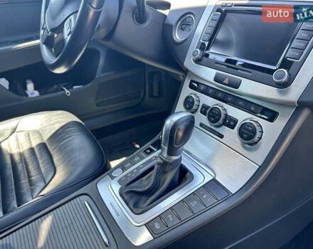 Чорний Фольксваген Пассат, об'ємом двигуна 2 л та пробігом 193 тис. км за 15299 $, фото 25 на Automoto.ua