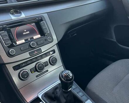 Чорний Фольксваген Пассат, об'ємом двигуна 2 л та пробігом 263 тис. км за 8950 $, фото 7 на Automoto.ua