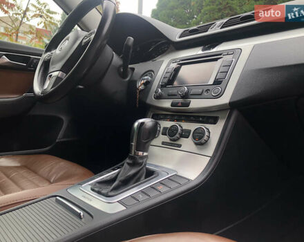 Чорний Фольксваген Пассат, об'ємом двигуна 2 л та пробігом 223 тис. км за 13990 $, фото 60 на Automoto.ua