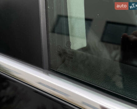 Чорний Фольксваген Пассат, об'ємом двигуна 2 л та пробігом 193 тис. км за 13500 $, фото 109 на Automoto.ua