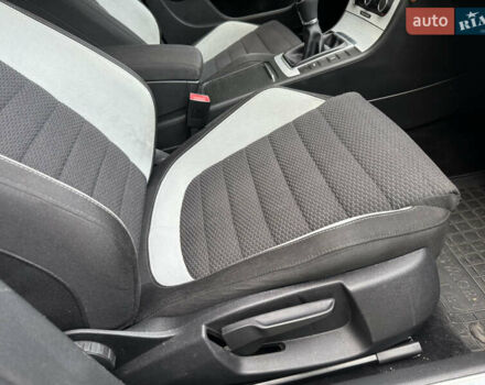 Черный Фольксваген Пассат, объемом двигателя 2 л и пробегом 235 тыс. км за 12300 $, фото 48 на Automoto.ua