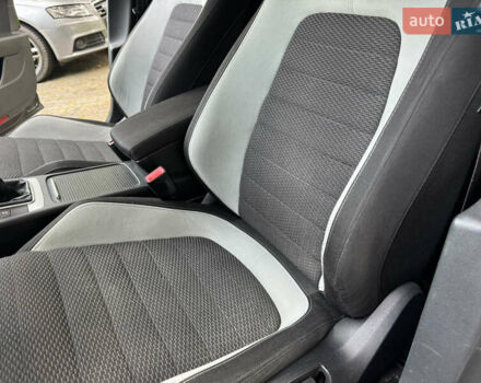 Черный Фольксваген Пассат, объемом двигателя 2 л и пробегом 235 тыс. км за 12300 $, фото 35 на Automoto.ua