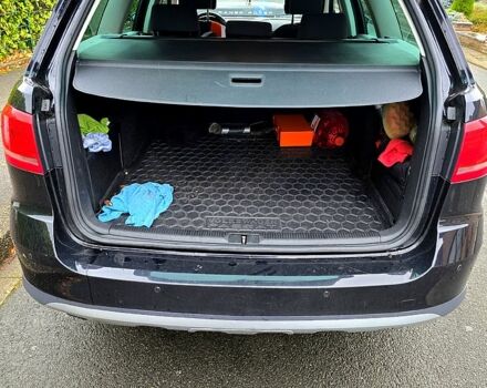 Черный Фольксваген Пассат, объемом двигателя 2 л и пробегом 200 тыс. км за 14590 $, фото 4 на Automoto.ua