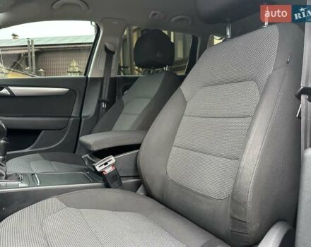 Чорний Фольксваген Пассат, об'ємом двигуна 1.97 л та пробігом 268 тис. км за 9999 $, фото 33 на Automoto.ua