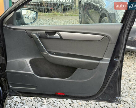 Черный Фольксваген Пассат, объемом двигателя 1.6 л и пробегом 230 тыс. км за 11500 $, фото 31 на Automoto.ua