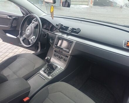 Черный Фольксваген Пассат, объемом двигателя 2 л и пробегом 236 тыс. км за 10700 $, фото 6 на Automoto.ua