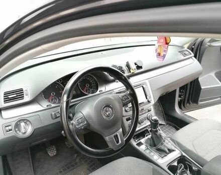 Черный Фольксваген Пассат, объемом двигателя 2 л и пробегом 236 тыс. км за 10700 $, фото 4 на Automoto.ua