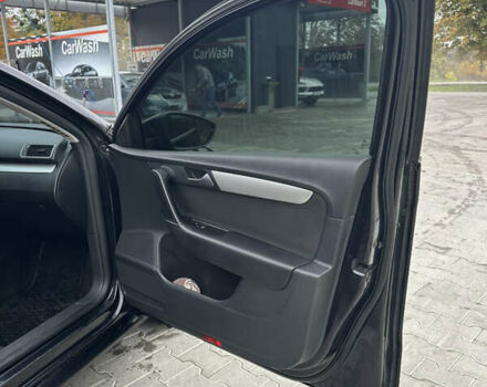 Чорний Фольксваген Пассат, об'ємом двигуна 1.97 л та пробігом 286 тис. км за 10999 $, фото 24 на Automoto.ua