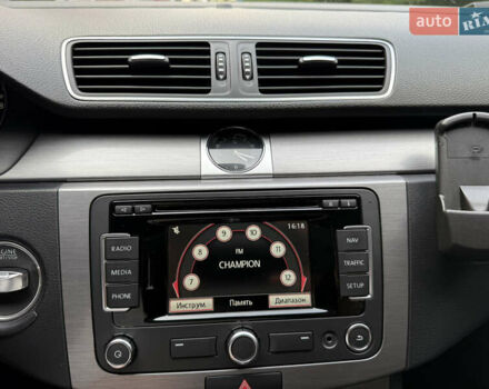 Чорний Фольксваген Пассат, об'ємом двигуна 2 л та пробігом 365 тис. км за 10999 $, фото 31 на Automoto.ua