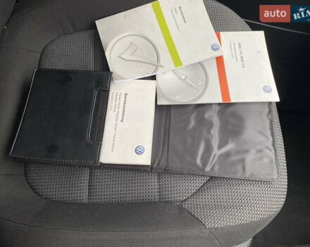 Черный Фольксваген Пассат, объемом двигателя 2 л и пробегом 232 тыс. км за 11500 $, фото 79 на Automoto.ua