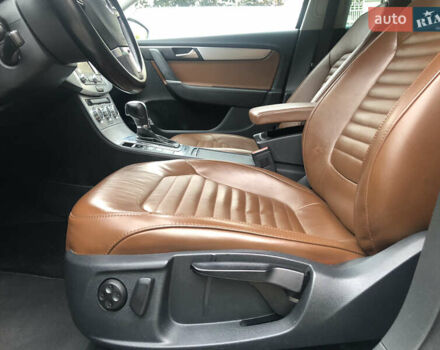 Чорний Фольксваген Пассат, об'ємом двигуна 2 л та пробігом 223 тис. км за 13990 $, фото 83 на Automoto.ua