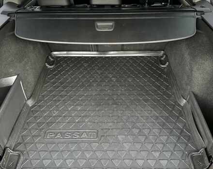 Чорний Фольксваген Пассат, об'ємом двигуна 2 л та пробігом 212 тис. км за 13850 $, фото 32 на Automoto.ua