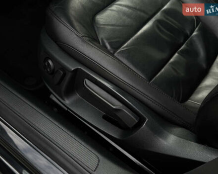 Чорний Фольксваген Пассат, об'ємом двигуна 2 л та пробігом 193 тис. км за 13500 $, фото 13 на Automoto.ua