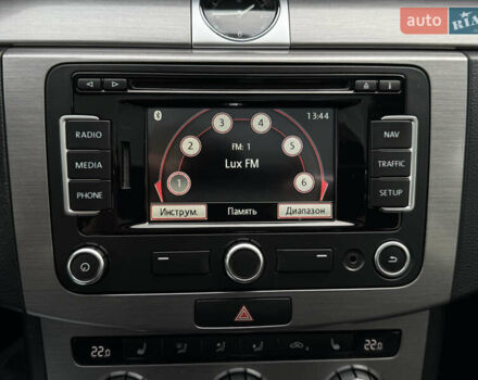 Чорний Фольксваген Пассат, об'ємом двигуна 2 л та пробігом 193 тис. км за 13500 $, фото 63 на Automoto.ua