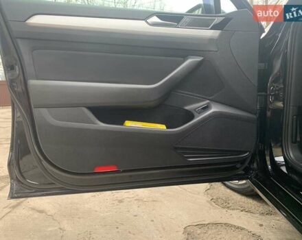 Чорний Фольксваген Пассат, об'ємом двигуна 2 л та пробігом 175 тис. км за 14950 $, фото 29 на Automoto.ua