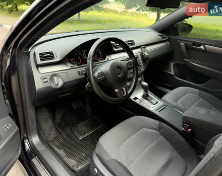 Чорний Фольксваген Пассат, об'ємом двигуна 2 л та пробігом 365 тис. км за 10999 $, фото 22 на Automoto.ua