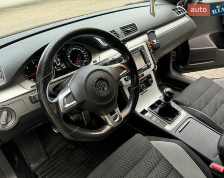 Черный Фольксваген Пассат, объемом двигателя 2 л и пробегом 235 тыс. км за 12300 $, фото 27 на Automoto.ua