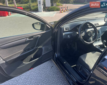 Черный Фольксваген Пассат, объемом двигателя 1.6 л и пробегом 236 тыс. км за 11700 $, фото 16 на Automoto.ua