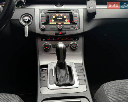 Черный Фольксваген Пассат, объемом двигателя 1.97 л и пробегом 365 тыс. км за 11200 $, фото 19 на Automoto.ua