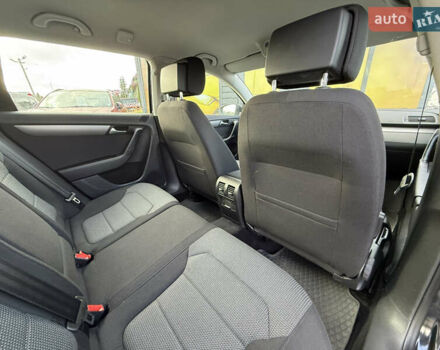 Черный Фольксваген Пассат, объемом двигателя 1.6 л и пробегом 230 тыс. км за 11500 $, фото 32 на Automoto.ua