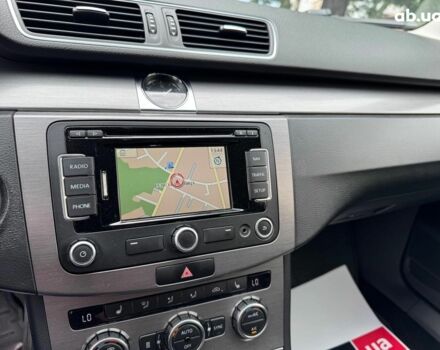 Черный Фольксваген Пассат, объемом двигателя 2 л и пробегом 226 тыс. км за 10490 $, фото 27 на Automoto.ua