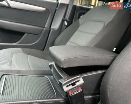 Чорний Фольксваген Пассат, об'ємом двигуна 1.97 л та пробігом 268 тис. км за 9999 $, фото 42 на Automoto.ua