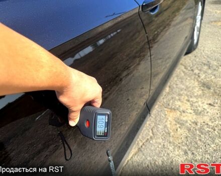 Черный Фольксваген Пассат, объемом двигателя 2 л и пробегом 323 тыс. км за 13600 $, фото 6 на Automoto.ua