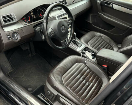 Черный Фольксваген Пассат, объемом двигателя 1.97 л и пробегом 304 тыс. км за 14000 $, фото 4 на Automoto.ua