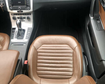 Чорний Фольксваген Пассат, об'ємом двигуна 2 л та пробігом 223 тис. км за 13990 $, фото 73 на Automoto.ua